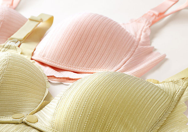 Set od 2 čipkasta grudnjaka za dojenje