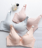 Komplektā 2 barošanas krūšturi ar regulējamām lencēm