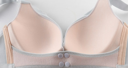 Komplektā 2 barošanas krūšturi ar regulējamām lencēm