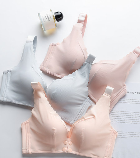 Komplektā 2 barošanas krūšturi ar regulējamām lencēm