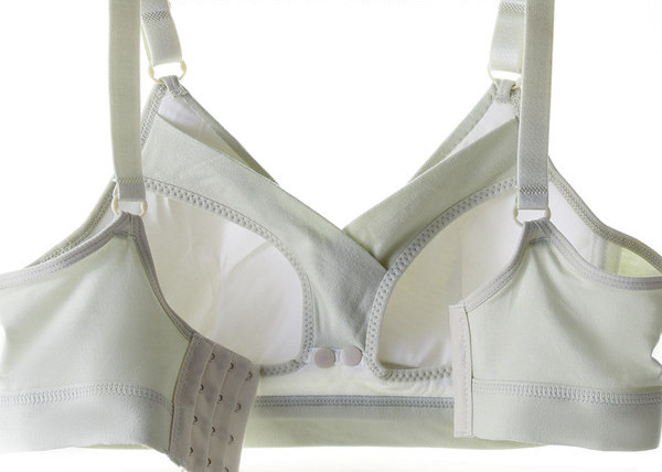 Trīsstūrveida kauss barošanas krūšturis