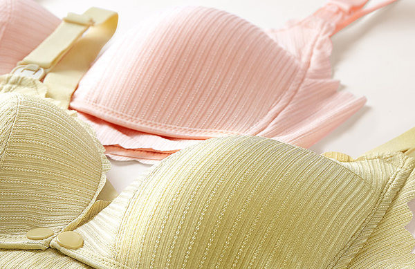 Sieviešu krūšturis barošanai - komplektā 2 gab