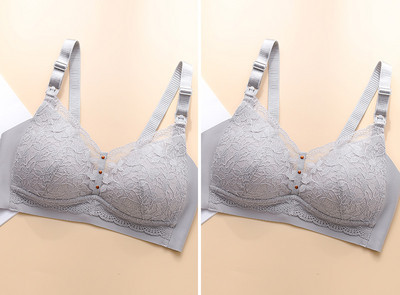 Komplektā 2 mežģīņu krūšturi