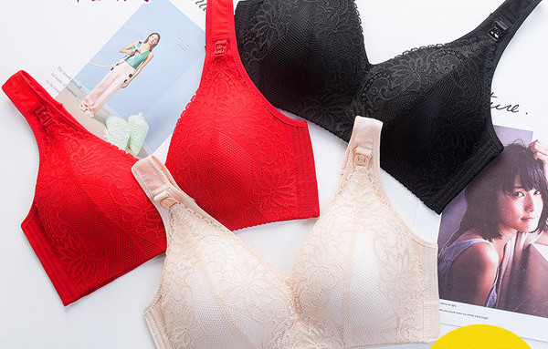 Divu mežģīņu krūšturu komplekts