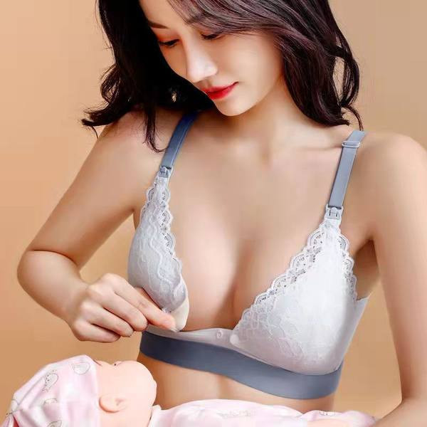 Mežģīņu krūšturis ar trīsstūrveida barošanas kausu