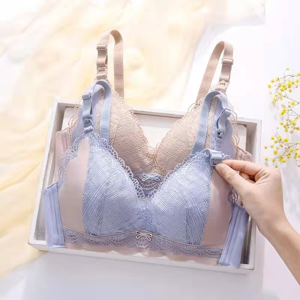 Mežģīņu krūšturis ar regulējamām lencēm piemērots zīdīšanai