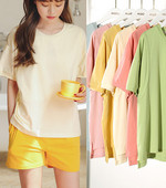 Spalvinga trumpomis rankovėmis nėščiųjų pižama su ovalia iškirpte