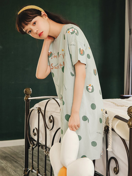 Kokvilnas vasaras naktskrekls piemērots grūtniecēm