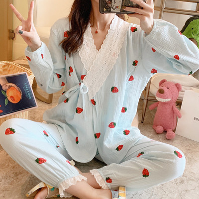 Kokvilnas pidžama ar mežģīnēm grūtniecēm