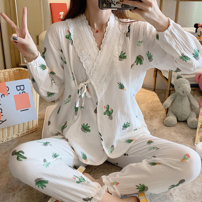 Kokvilnas pidžama ar mežģīnēm grūtniecēm