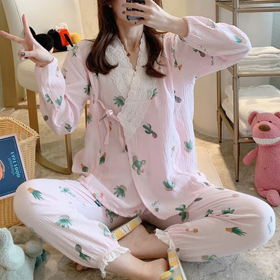 Kokvilnas pidžama ar mežģīnēm grūtniecēm