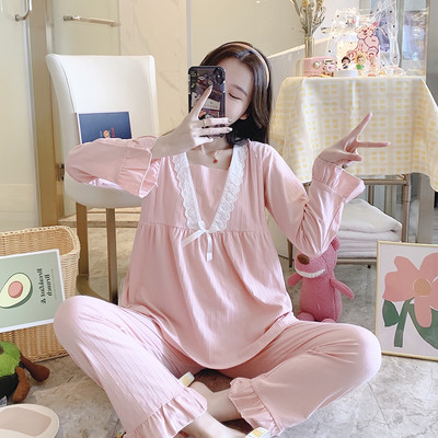 Divdaļīga brīva grūtnieču pidžama ar izšuvumu un lentīti