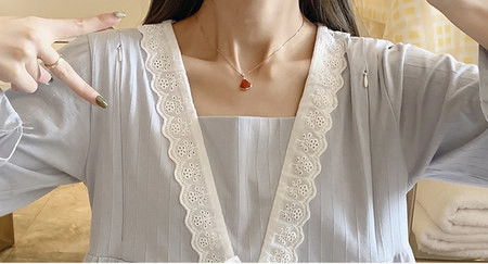 Divdaļīga brīva grūtnieču pidžama ar izšuvumu un lentīti