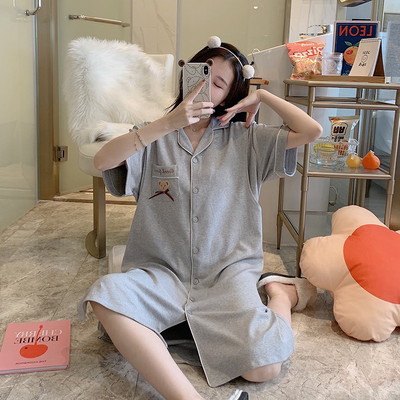 Kokvilnas naktskrekls ar pogām piemērots grūtniecēm