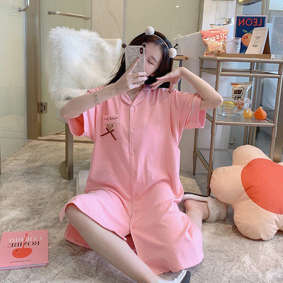 Kokvilnas naktskrekls ar pogām piemērots grūtniecēm