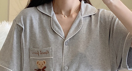 Kokvilnas naktskrekls ar pogām piemērots grūtniecēm