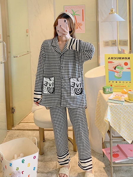 Grūtnieču pidžama ar V veida izgriezumu