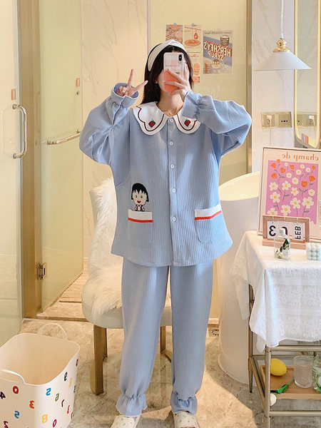 Divdaļīga grūtnieču pidžama ar izšuvumu un pogu aizdari