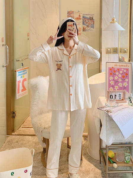 Sieviešu pidžama grūtniecēm ar garām piedurknēm