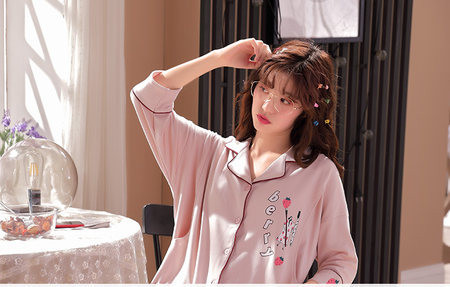 Jauna modeļa sieviešu naktskrekls ar pogām un kabatām grūtniecēm