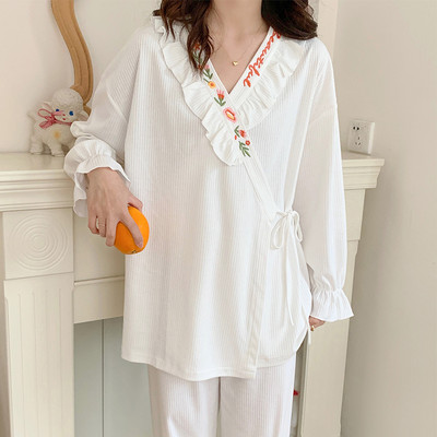 Divdaļīga grūtnieču pidžama - asimetrisks stiprinājums