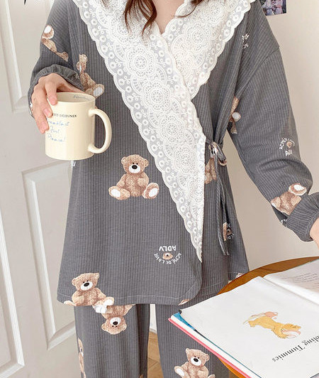 Divdaļīga grūtnieču pidžama - asimetrisks stiprinājums