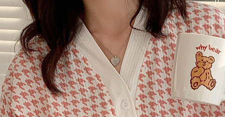 Grūtnieču pidžama ar garām piedurknēm rūtaini