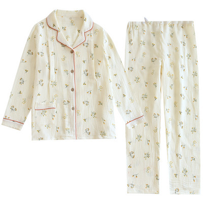 Kokvilnas grūtnieču pidžama ar ziedu rakstu