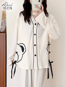 Ανοιξιάτικες βαμβακερές πιτζάμες με κουμπιά