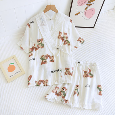 Dvodijelna ljetna pidžama s kratkim hlačicama i bluzom s vezom