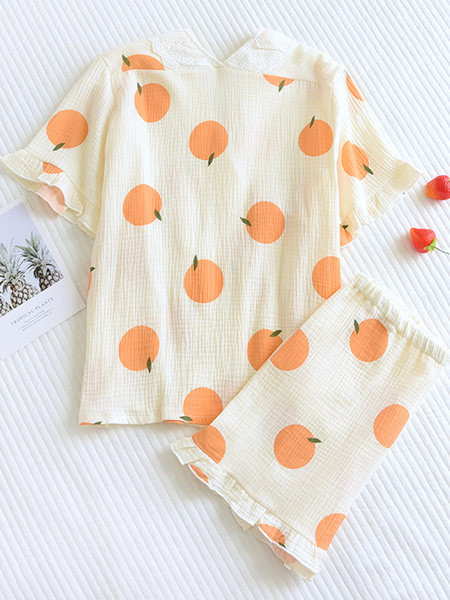 Dvodijelna ljetna pidžama s kratkim hlačicama i bluzom s vezom