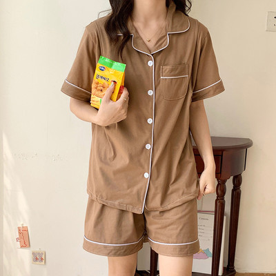 Kratka ljetna pidžama s gumbima pogodna za trudnice