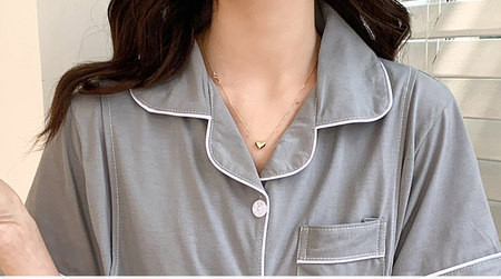 Kratka ljetna pidžama s gumbima pogodna za trudnice