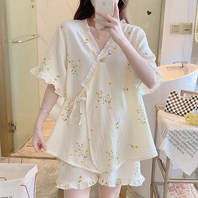 Καλοκαιρινές πιτζάμες με βολάν και ασύμμετρο κούμπομα