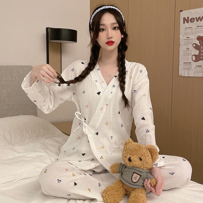 Novi model pidžame sa vezicama i gumbima za trudnice