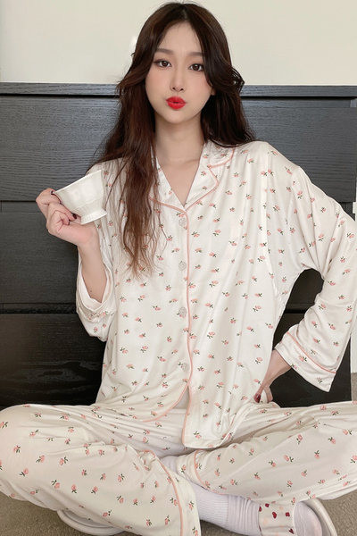 Pamučna trudnička pidžama s ovratnikom i gumbima