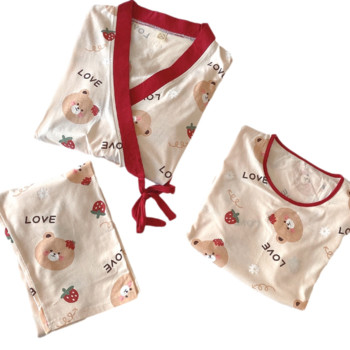 Памучна пижама от три части с цветна щампа