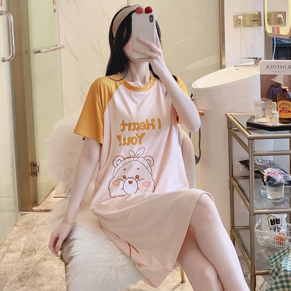 Skraćena pamučna spavaćica pogodna za trudnice