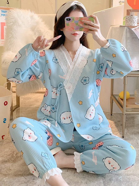 Ženski casual pidžama set sa šarenim printom - dvodijelni