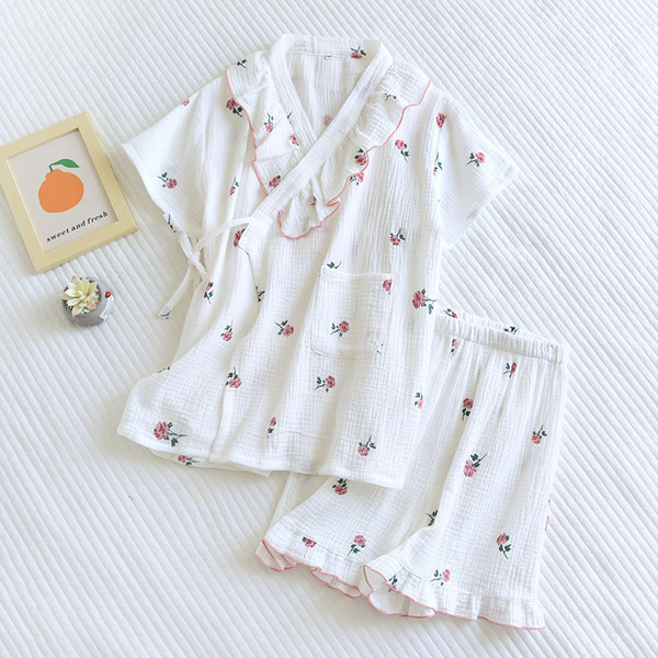 Καλοκαιρινές πιτζάμες με βολάν και πολύχρωμο print