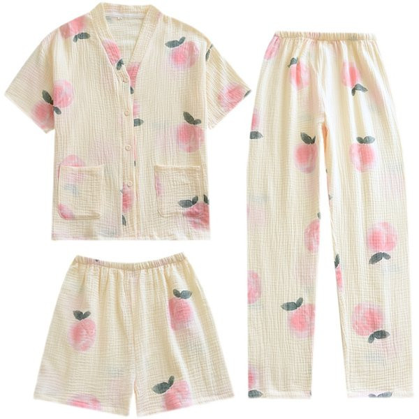 Γυναικεία σετ πιτζάμα σε τρία μέρη  με φλοράλ μοτίβα