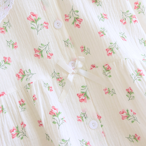 Ženska ljetna pidžama srca - bluza i kratke hlače