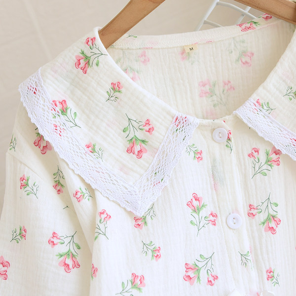 Ženska ljetna pidžama srca - bluza i kratke hlače