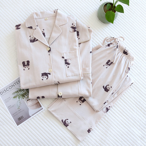 Пролетна дамска пижама  с дълъг ръкав от две части 