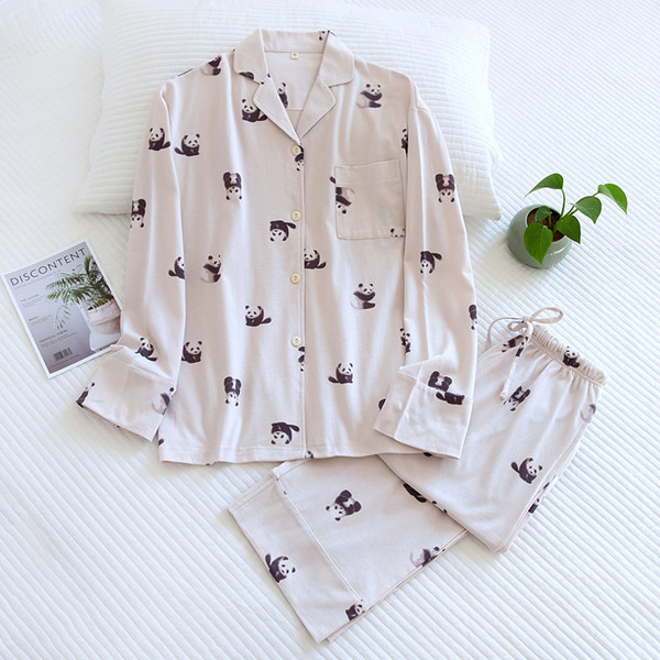 Пролетна дамска пижама  с дълъг ръкав от две части 