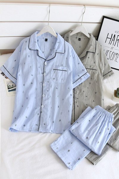 Vasarinė pižama trumpomis rankovėmis su sagomis ir kišene