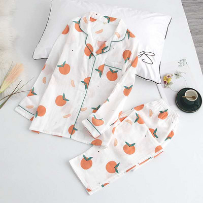 Γυναικείες πιτζάμες  με φλοράλ μοτίβα και κούμπωμα με κουμπιά