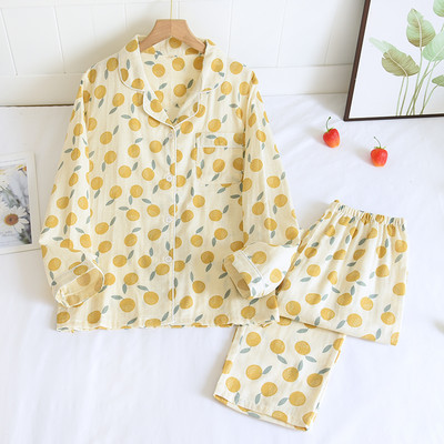 Γυναικείες πιτζάμες  με φλοράλ μοτίβα και κούμπωμα με κουμπιά