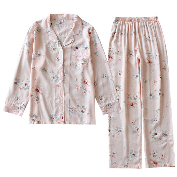 Ανοιξιάτικο σετ πιτζάμες με φλοράλ στάμπα για γυναίκες
