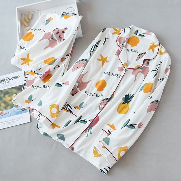 Ženska pidžama sa šarenim motivima - dvodijelna